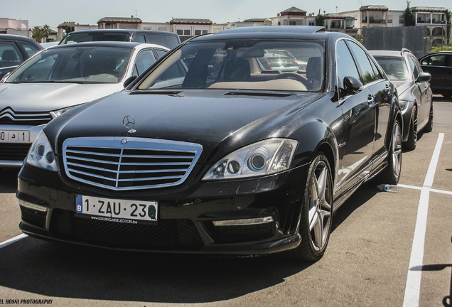 Mercedes-Benz S 65 AMG V221