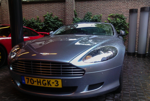 Aston Martin DB9