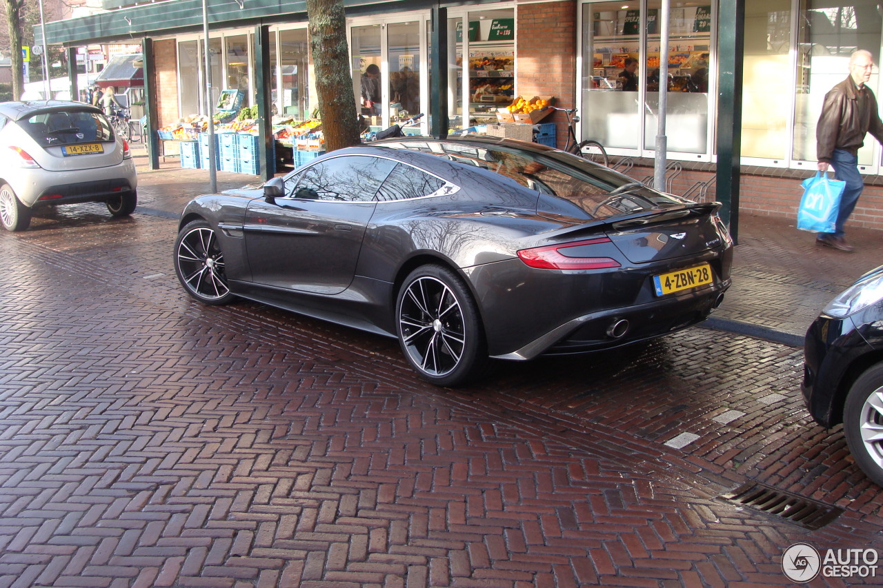 Aston Martin Vanquish 2013