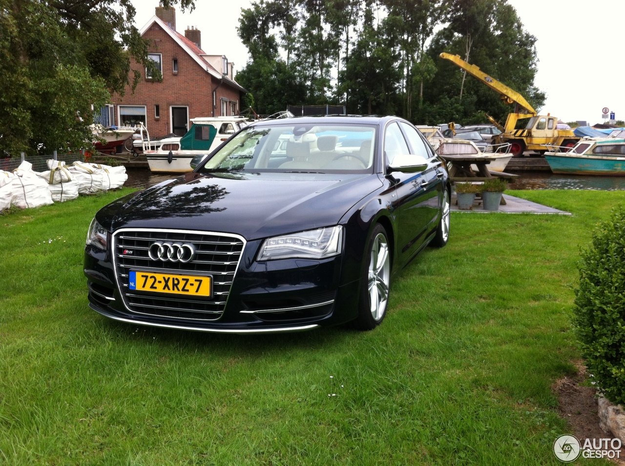 Audi S8 D4