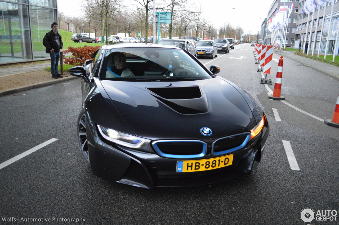 BMW i8