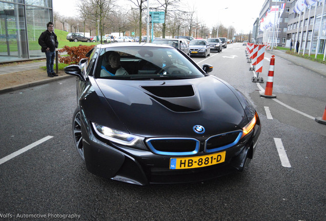 BMW i8