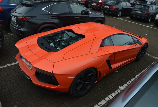 Lamborghini Aventador LP700-4