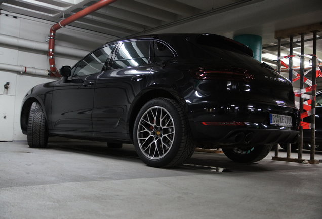 Porsche 95B Macan Turbo