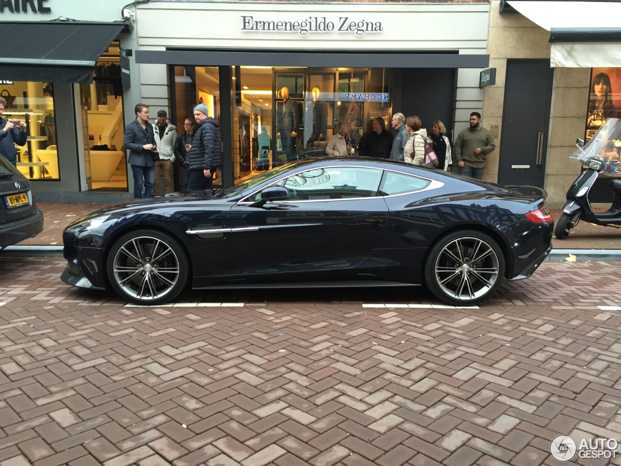 Aston Martin Vanquish 2013