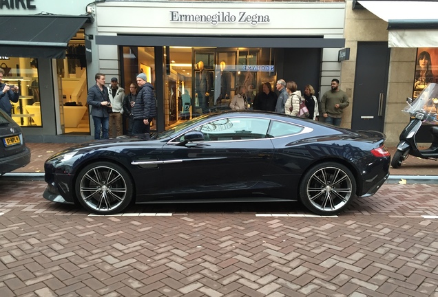 Aston Martin Vanquish 2013