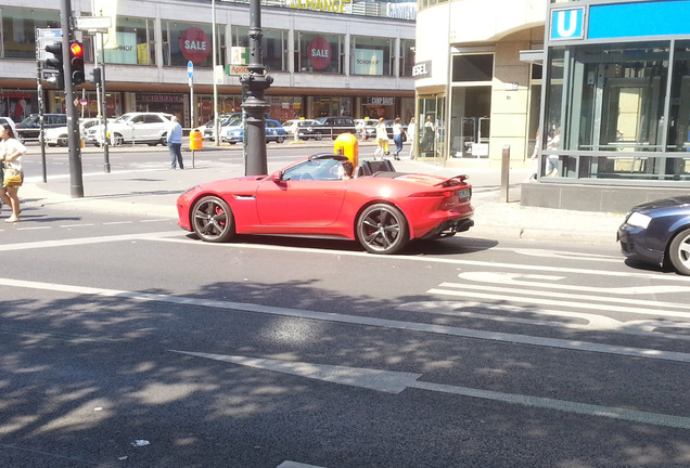 Jaguar F-TYPE S V8 Convertible