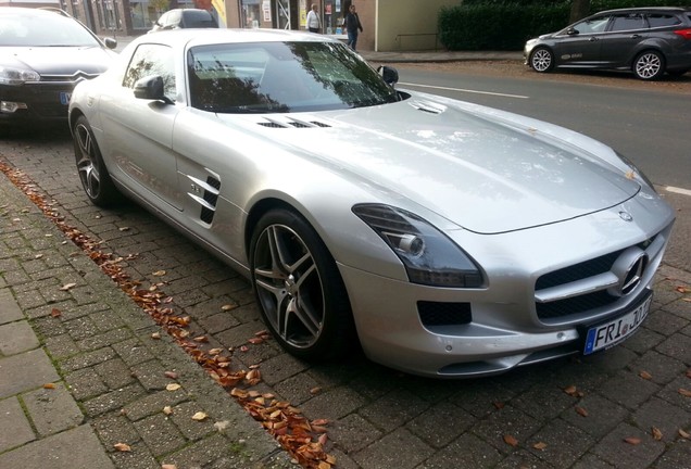 Mercedes-Benz SLS AMG