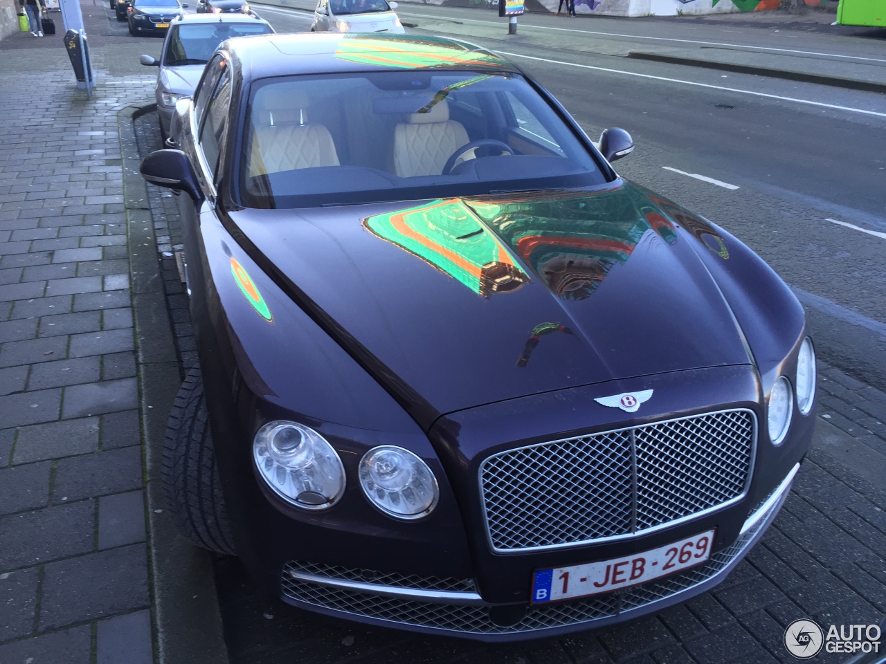 Bentley Flying Spur V8