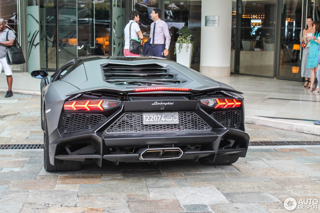 Lamborghini Aventador LP700-4