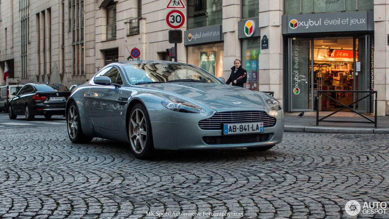 Aston Martin V8 Vantage