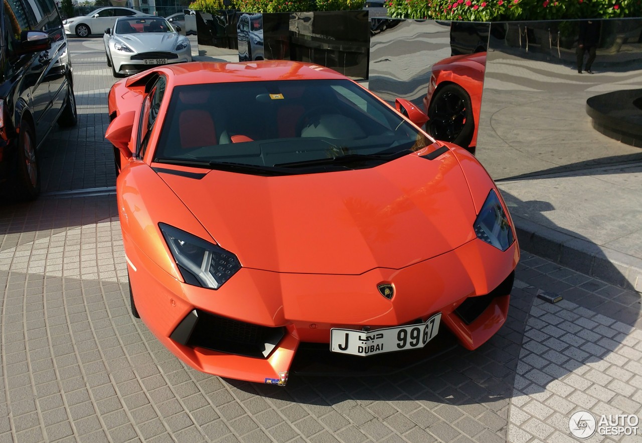 Lamborghini Aventador LP700-4