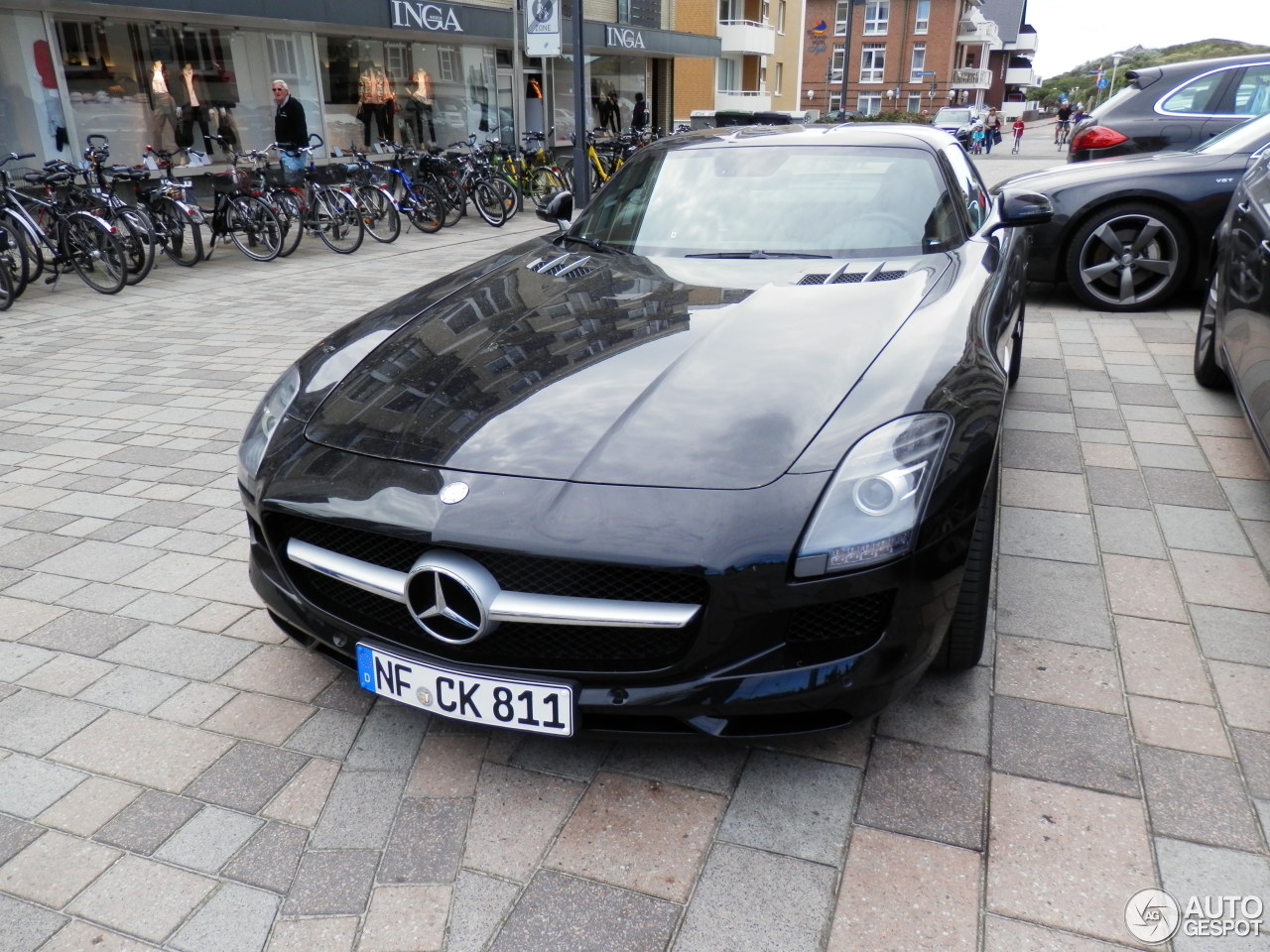 Mercedes-Benz SLS AMG