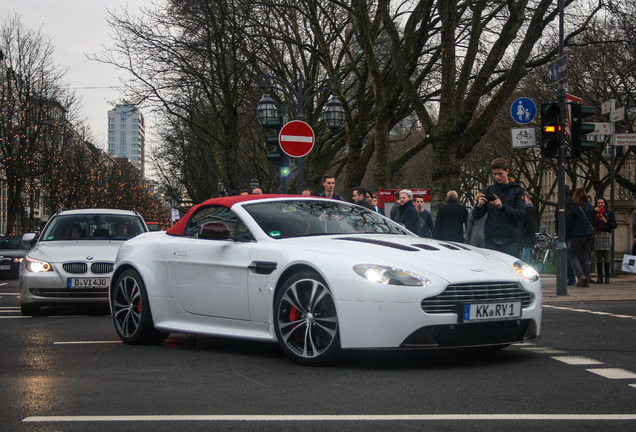 Aston Martin V12 Vantage Roadster