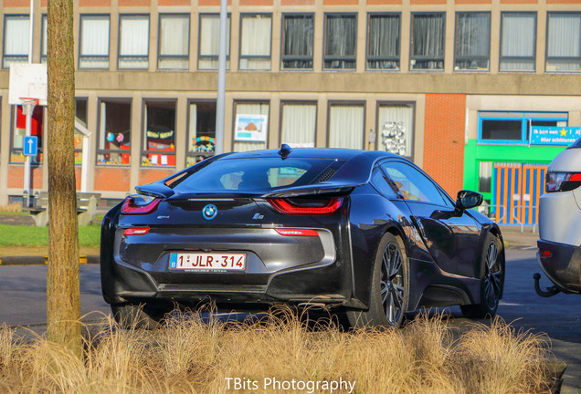 BMW i8