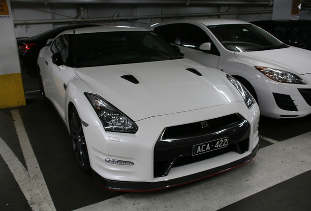 Nissan GT-R 2013