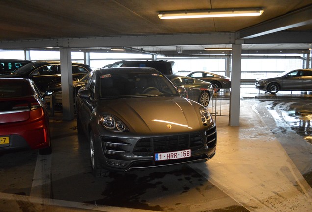 Porsche 95B Macan Turbo