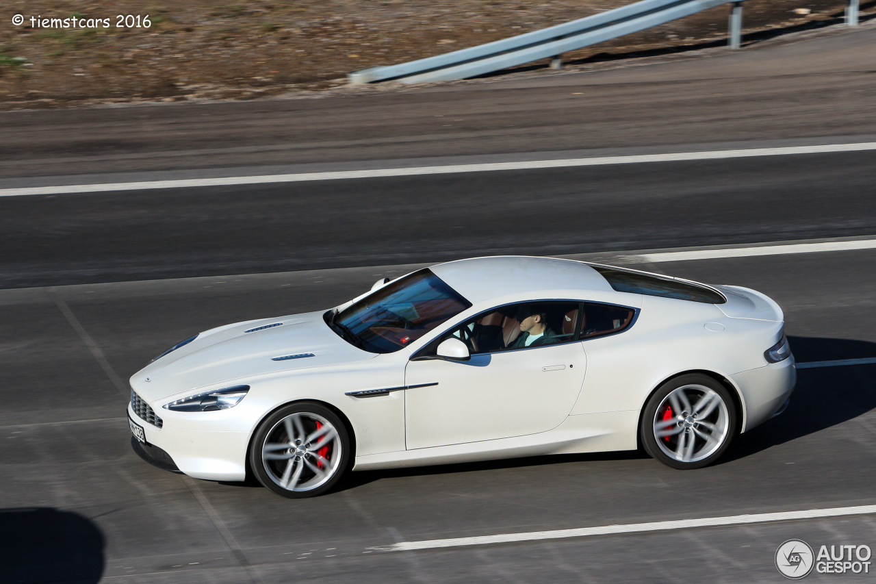 Aston Martin Virage 2011