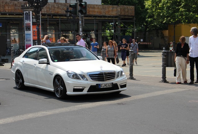 Mercedes-Benz E 63 AMG W212 V8 Biturbo