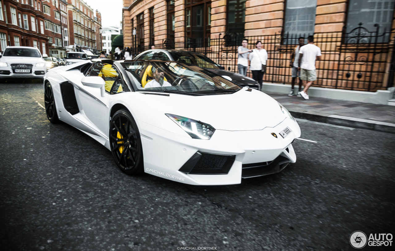 Lamborghini Aventador LP700-4 Roadster