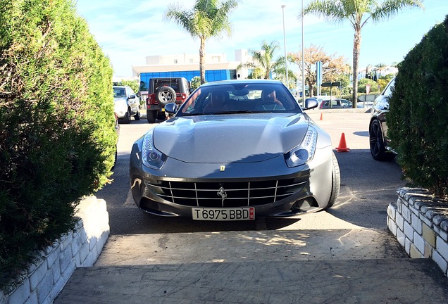 Ferrari FF