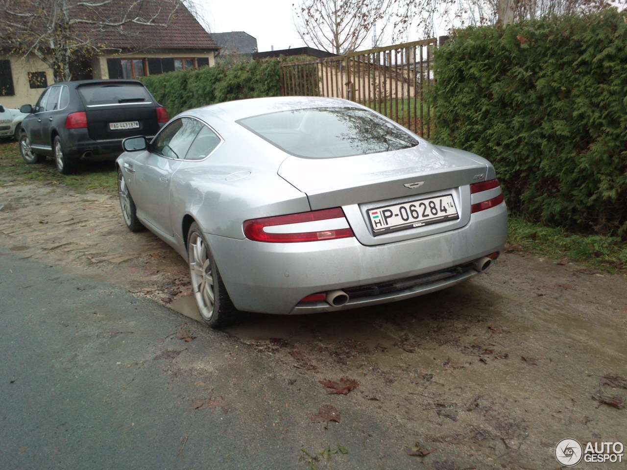 Aston Martin DB9