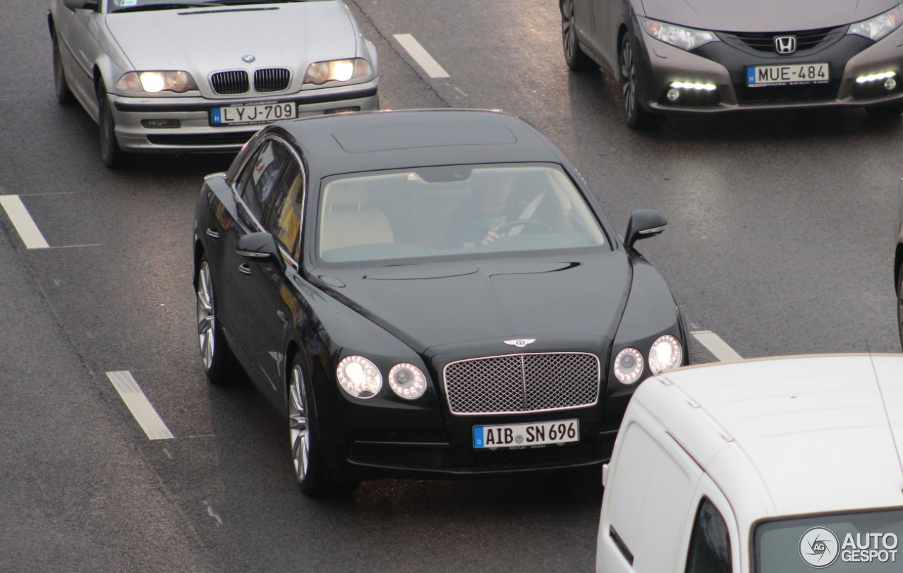 Bentley Flying Spur V8