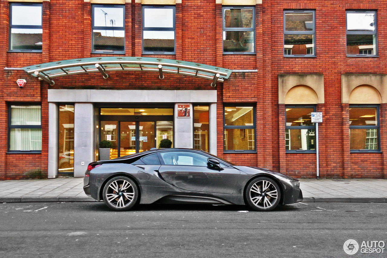 BMW i8