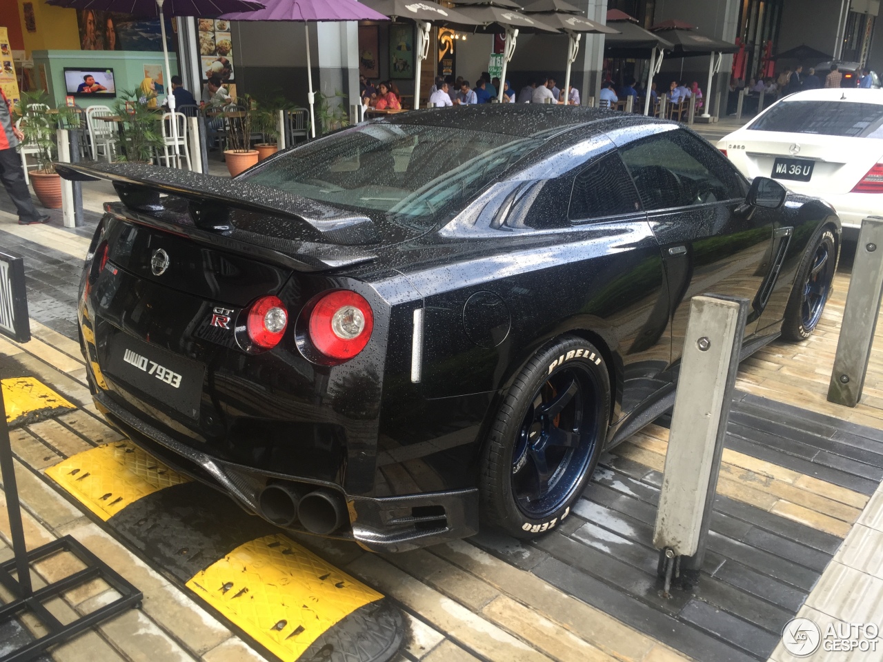 Nissan GT-R