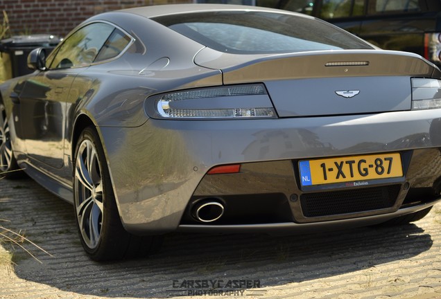 Aston Martin V12 Vantage