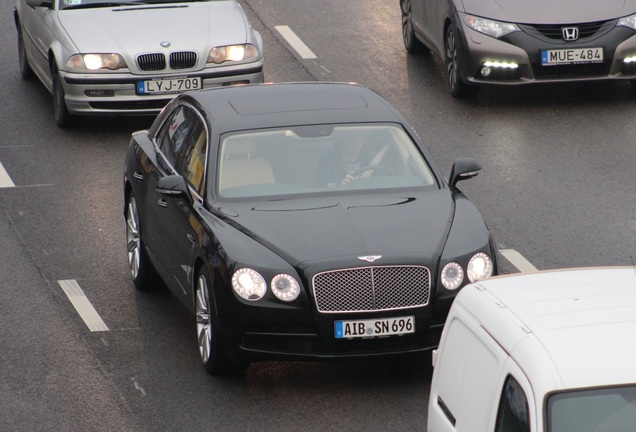 Bentley Flying Spur V8