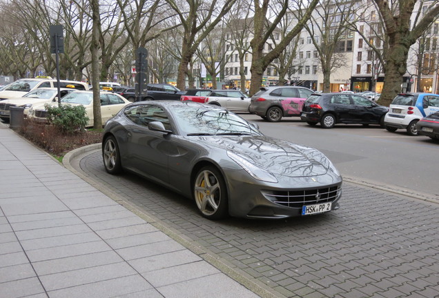 Ferrari FF