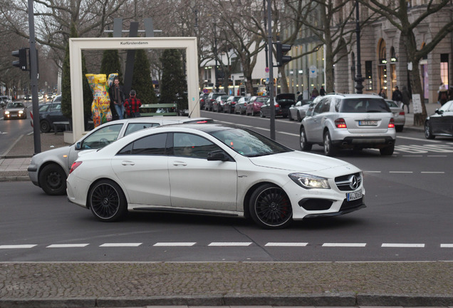 Mercedes-Benz CLA 45 AMG C117