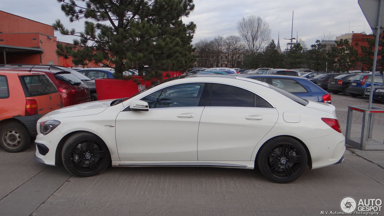 Mercedes-Benz CLA 45 AMG C117