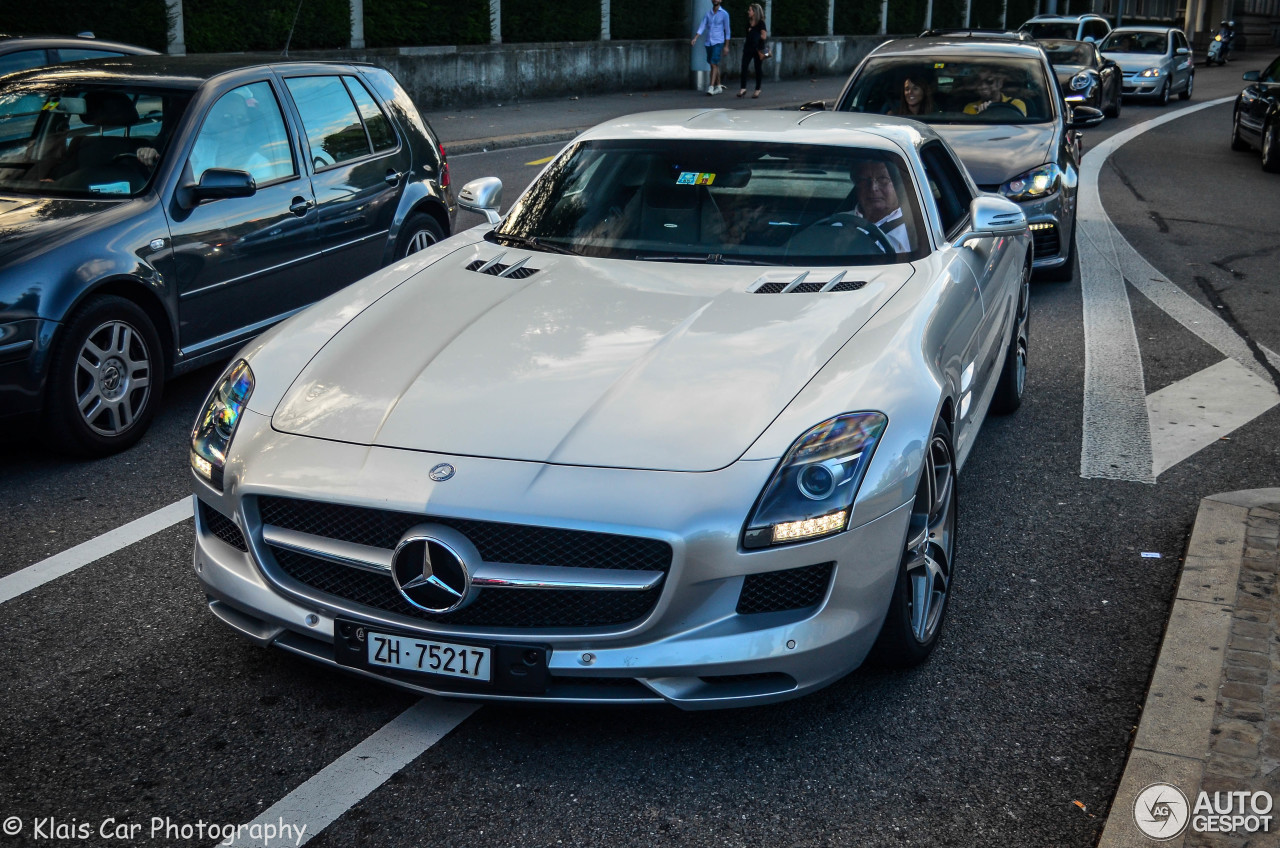 Mercedes-Benz SLS AMG