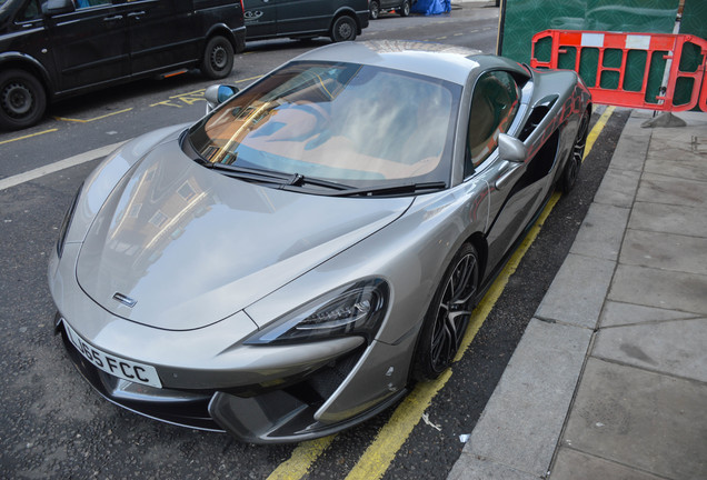 McLaren 570S