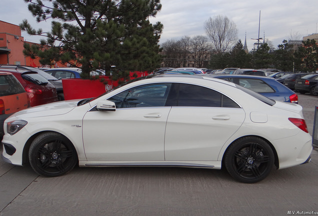 Mercedes-Benz CLA 45 AMG C117