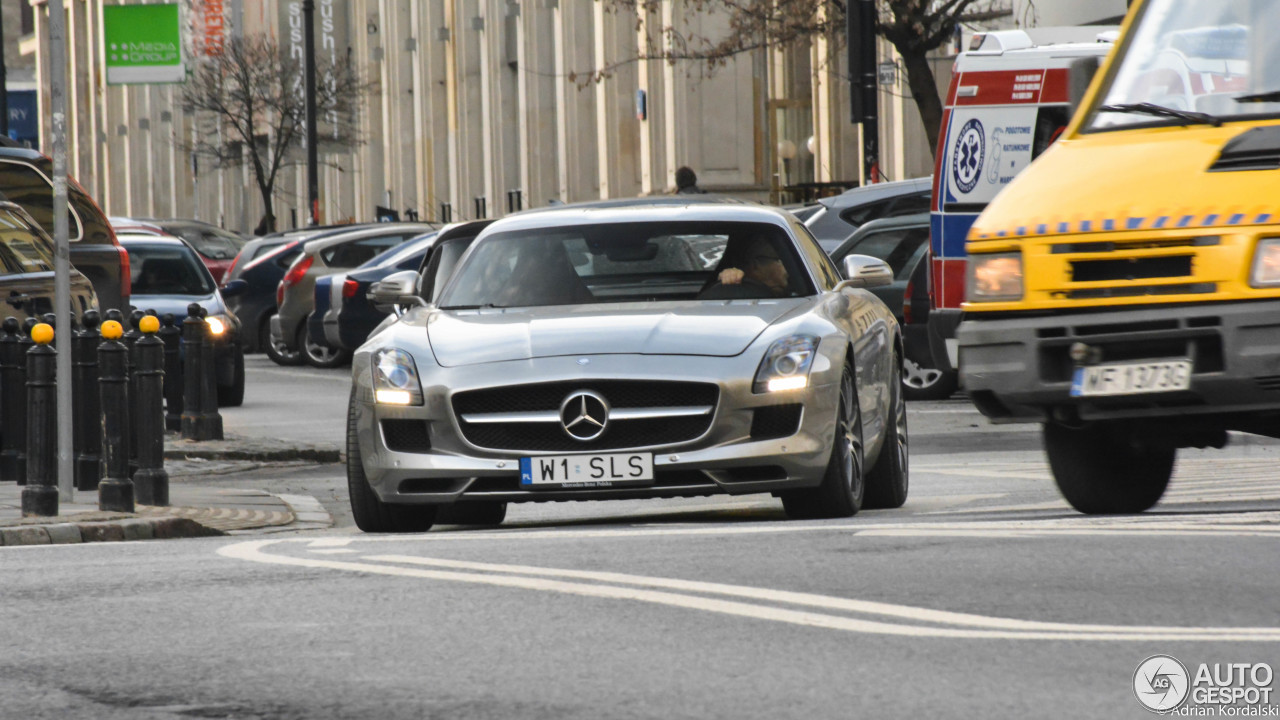 Mercedes-Benz SLS AMG