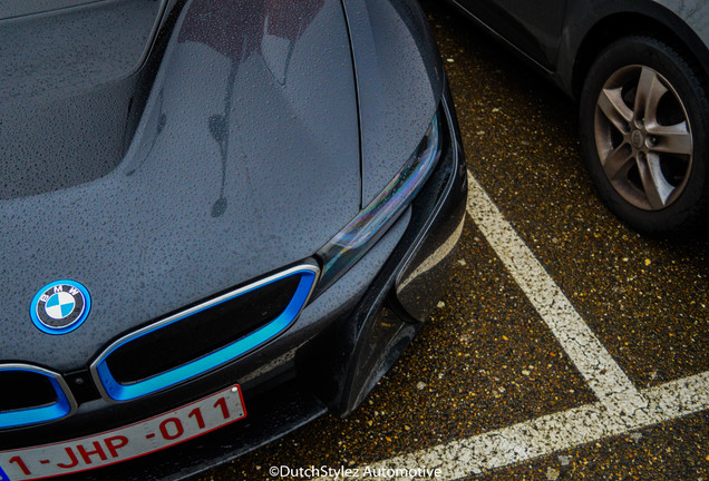 BMW i8