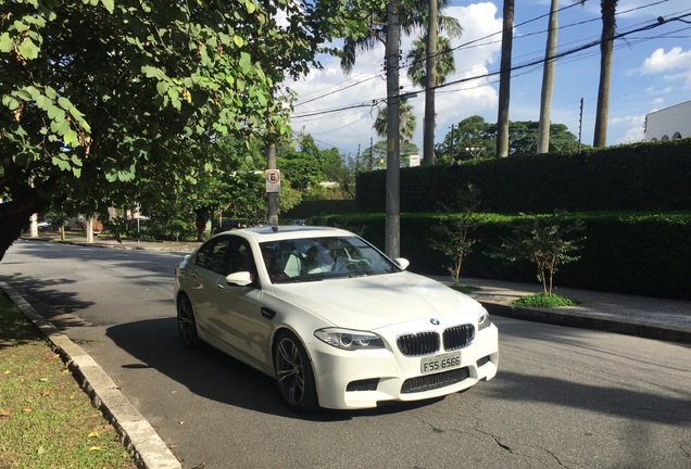 BMW M5 F10 2011