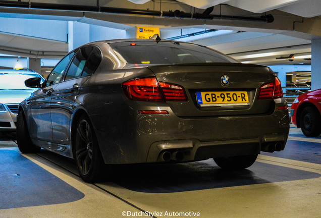 BMW M5 F10 2011