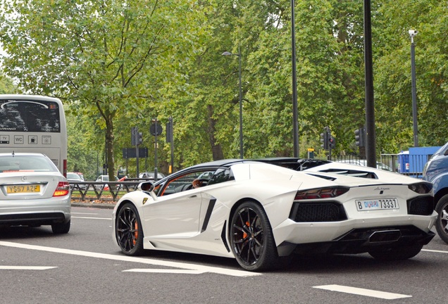 Lamborghini Aventador LP700-4 Roadster