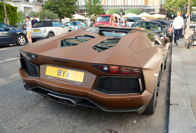 Lamborghini Aventador LP700-4 Roadster