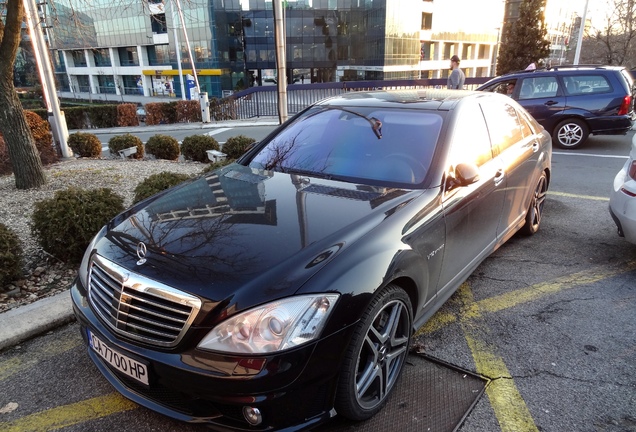 Mercedes-Benz S 65 AMG V221