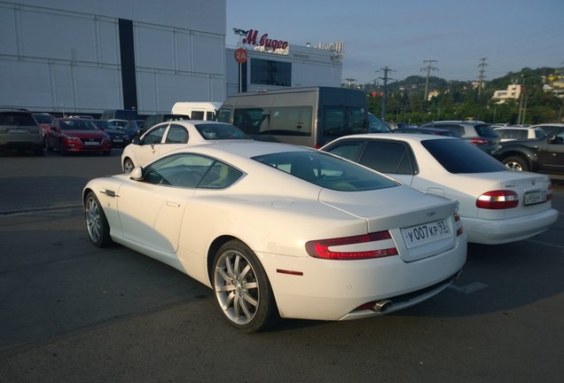 Aston Martin DB9