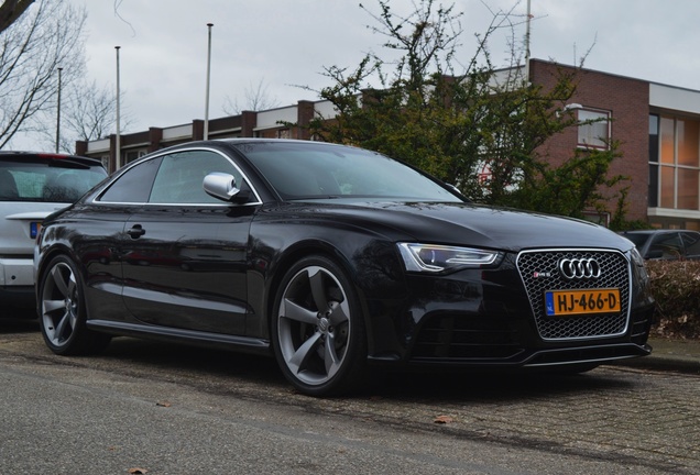 Audi RS5 B8 2012