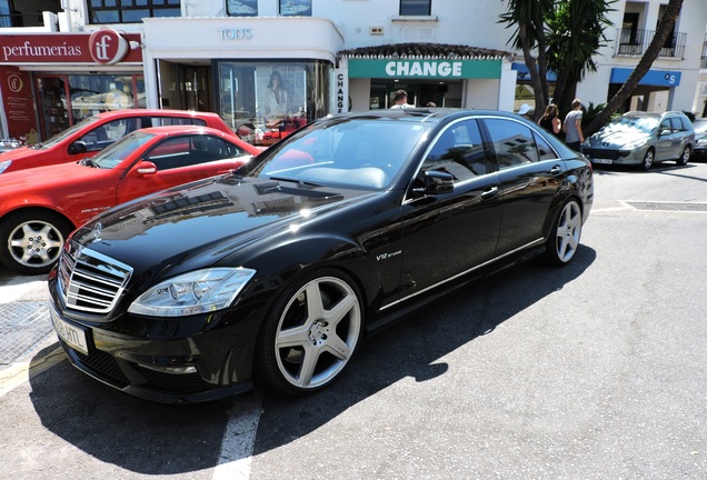 Mercedes-Benz S 65 AMG V221 2010