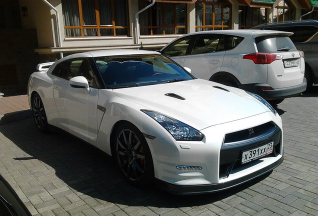 Nissan GT-R 2011