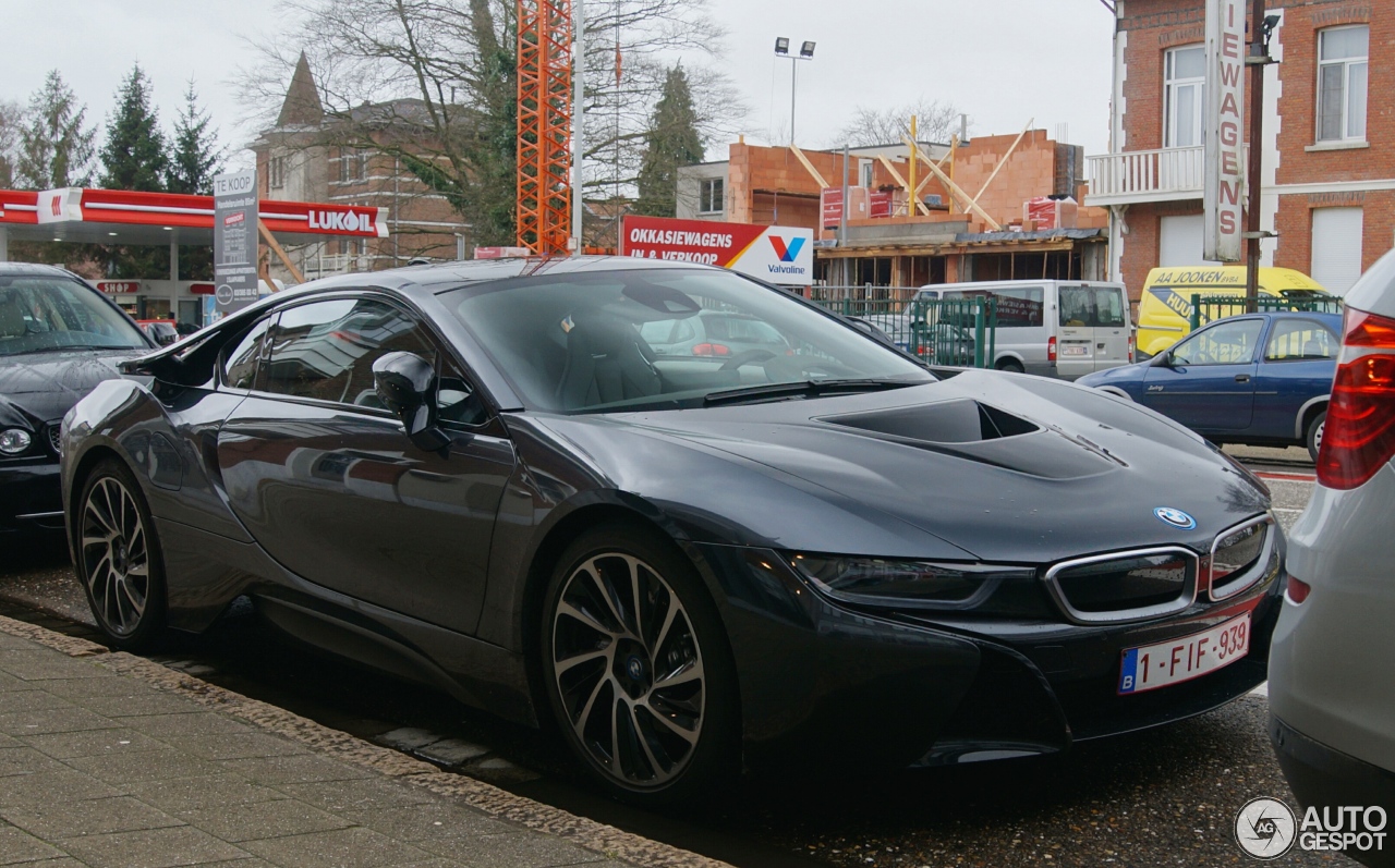 BMW i8