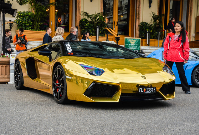 Lamborghini Aventador LP700-4 Roadster